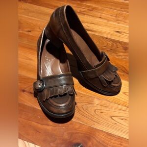 Born Lissette Brown Leather Flats with Kiltie Fringe Size 7.5